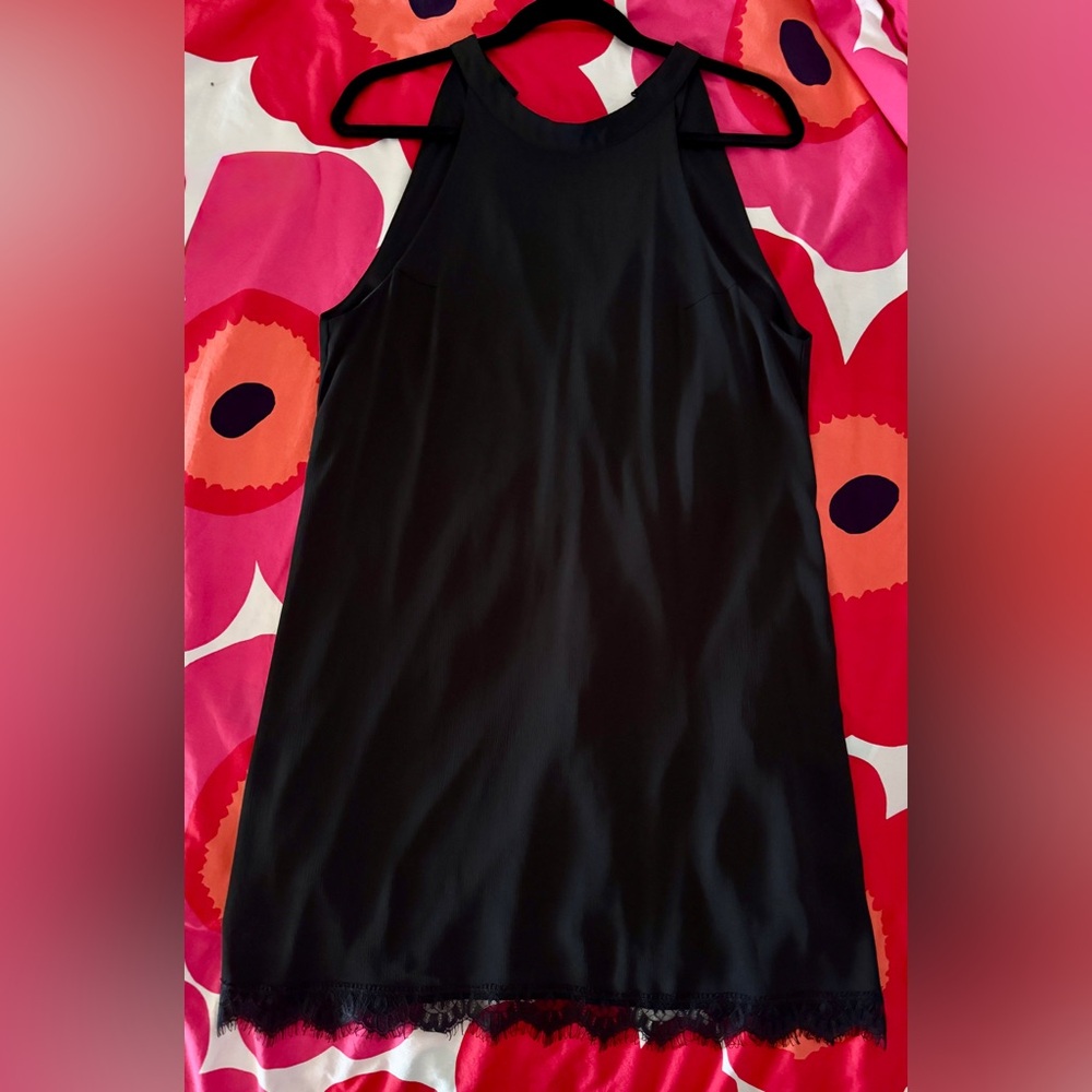 Women’s dress L